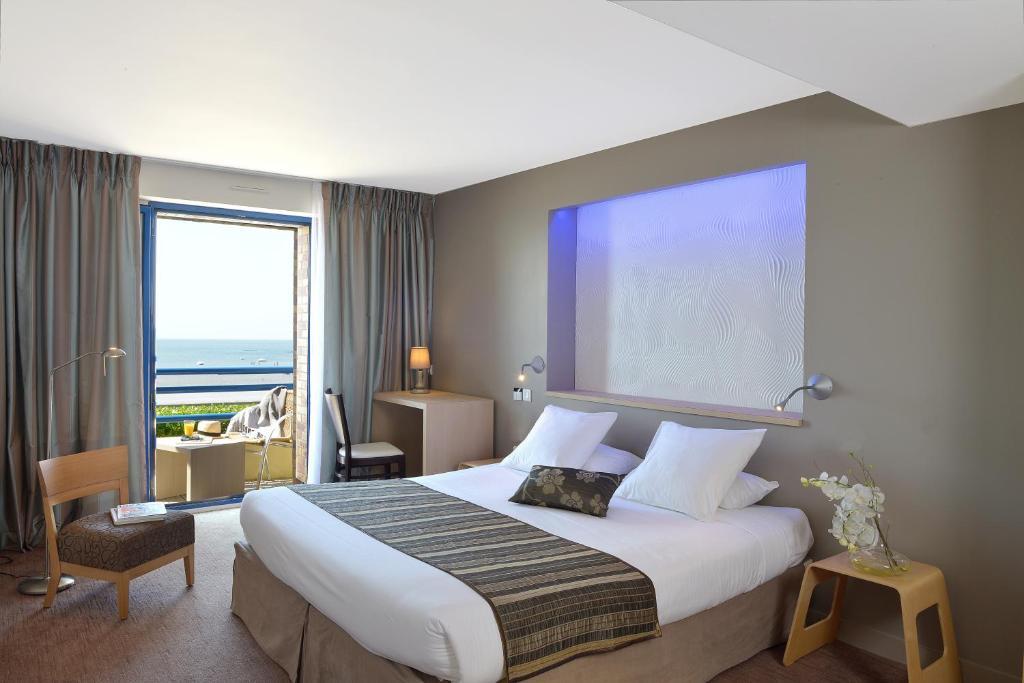 Hotel De La Plage دامجان الغرفة الصورة